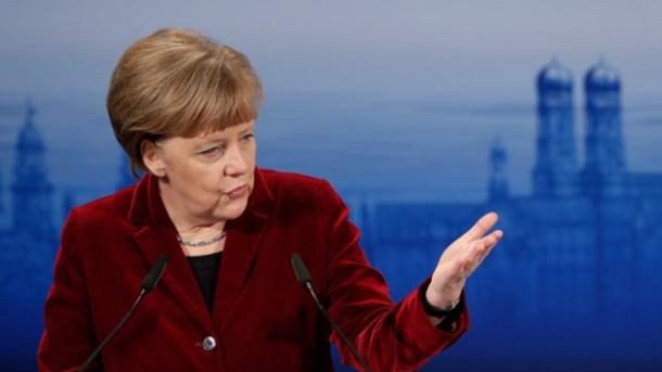 Migranti, Merkel: summit Ue urgente, serve a ripristinare Schengen