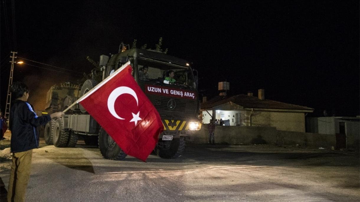 اعطای تقدیرنامه به سرباز ترکی که از سربازان مجروح ایرانی مواظبت کرده بود