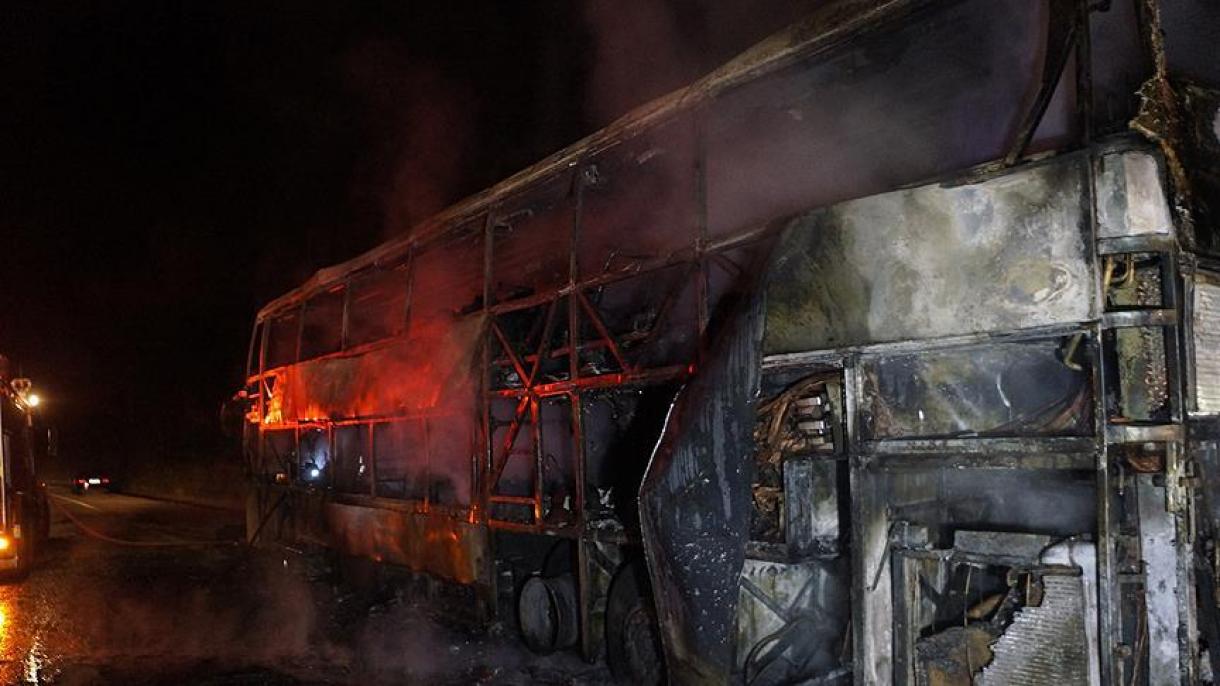 تھائی لینڈ: دومنزلہ بس میں آگ لگ گئی،20 افراد جل کر ہلاک