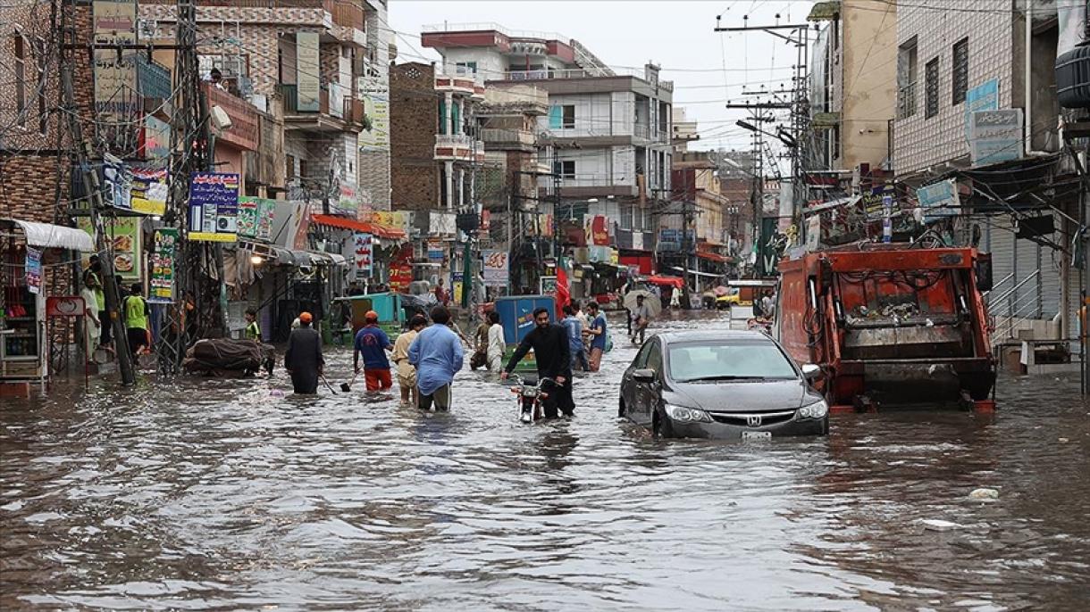 صوبہ بلوچستان میں شدید  بارشوں سے بیراجوں میں شگاف پڑ گئے
