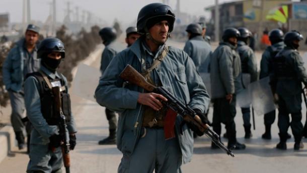 阿富汗安全人员击毙35名武装分子