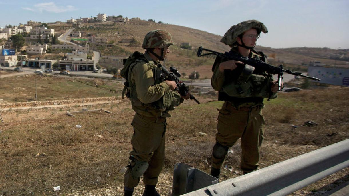 سربازان اسرائیلی راه های ورودی و خروجی 5 منطقه در کرانه باختری را با موانع آهنی مسدود کردند