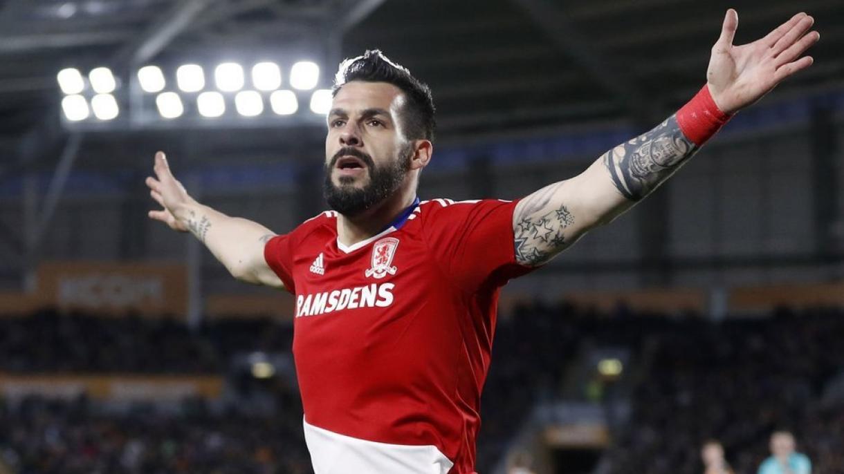 Álvaro Negredo aterrissa no Beşiktaş