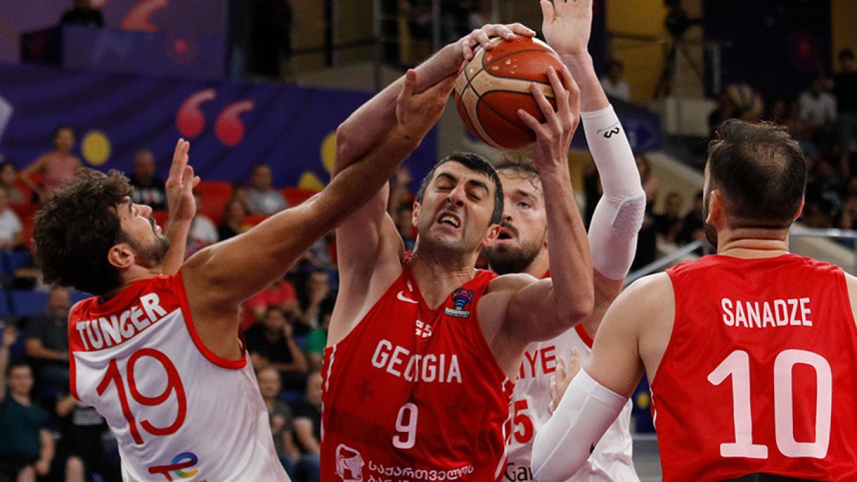 Eurobasket: primera derrota para la selección turca tras partido que acabó con incidentes