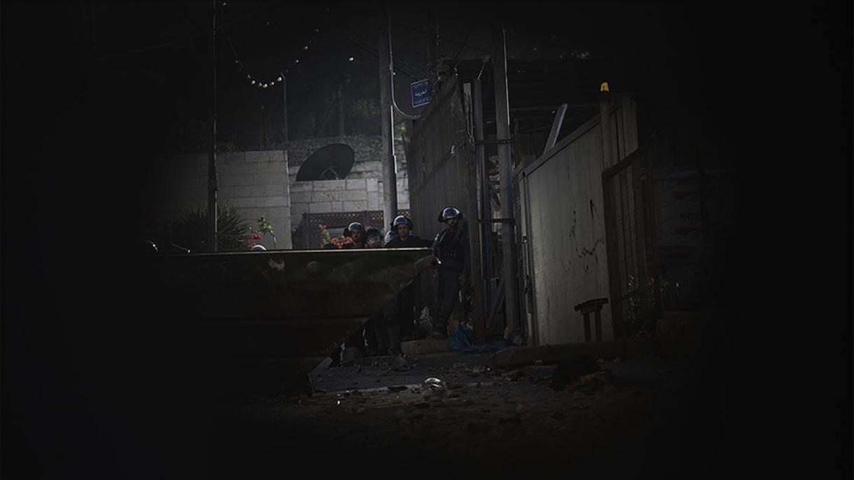 以色列警察与巴勒斯坦人间发生冲突