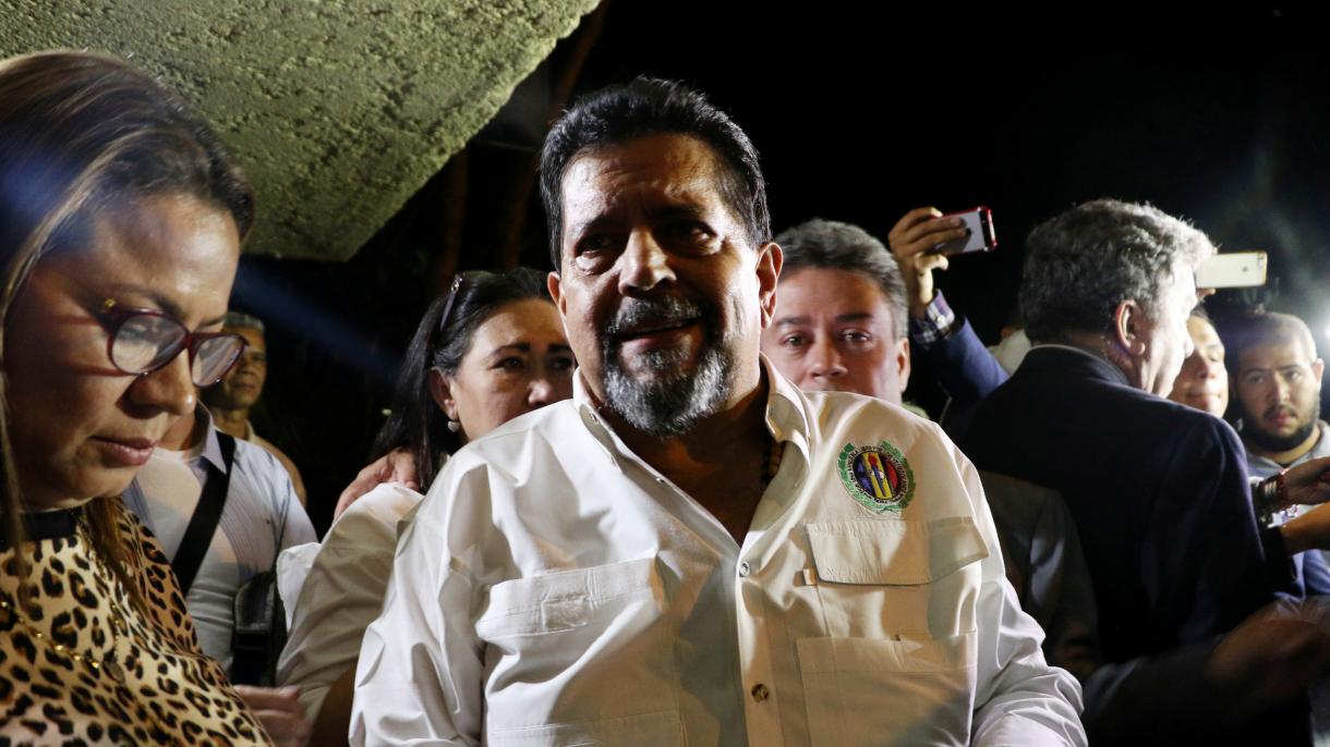 Libertado o vice-presidente da Assembleia Nacional da Venezuela, Edgar Zambrano