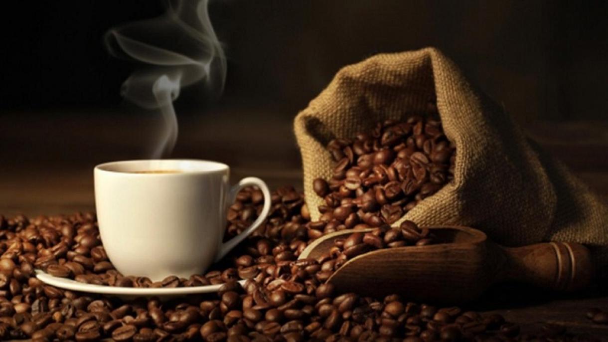 Consumir café no causa el deterioro físico de los mayores