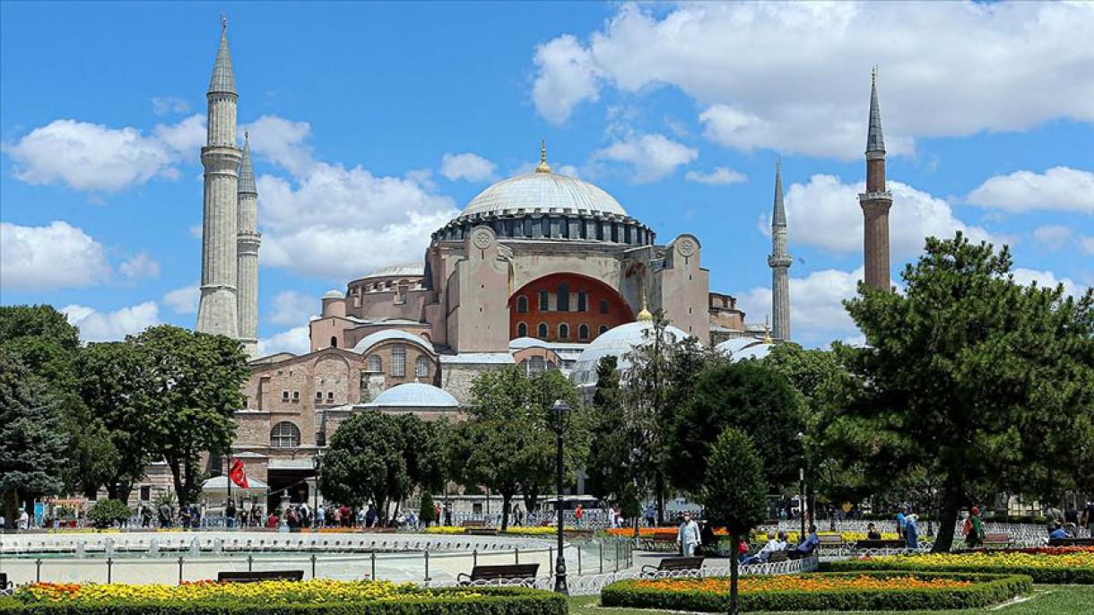استانبول ایا صوفیه مسجدی نینگ آچیلیش پروگرامی بولیب اوته دی