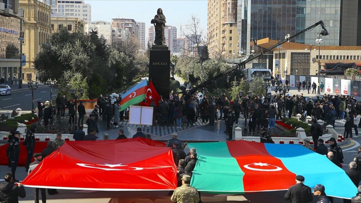 مردم آذربایجان یاد قربانیان قتل‌عام خوجالی را گرامی می‌دارند