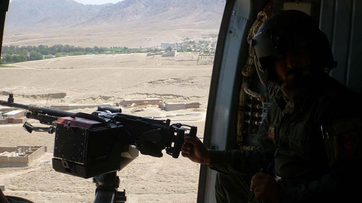 Talibãs sequestram 52 civis no Afeganistão