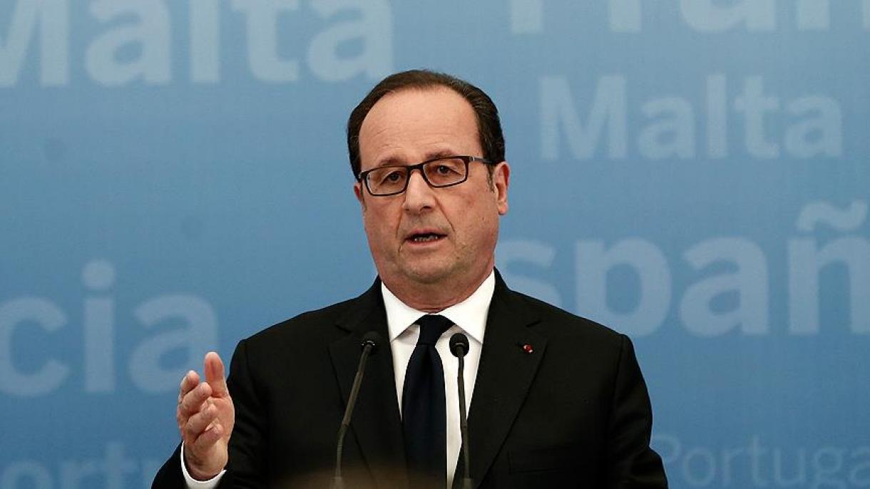 Hollande evalúa la encuesta de la esperanza de paro