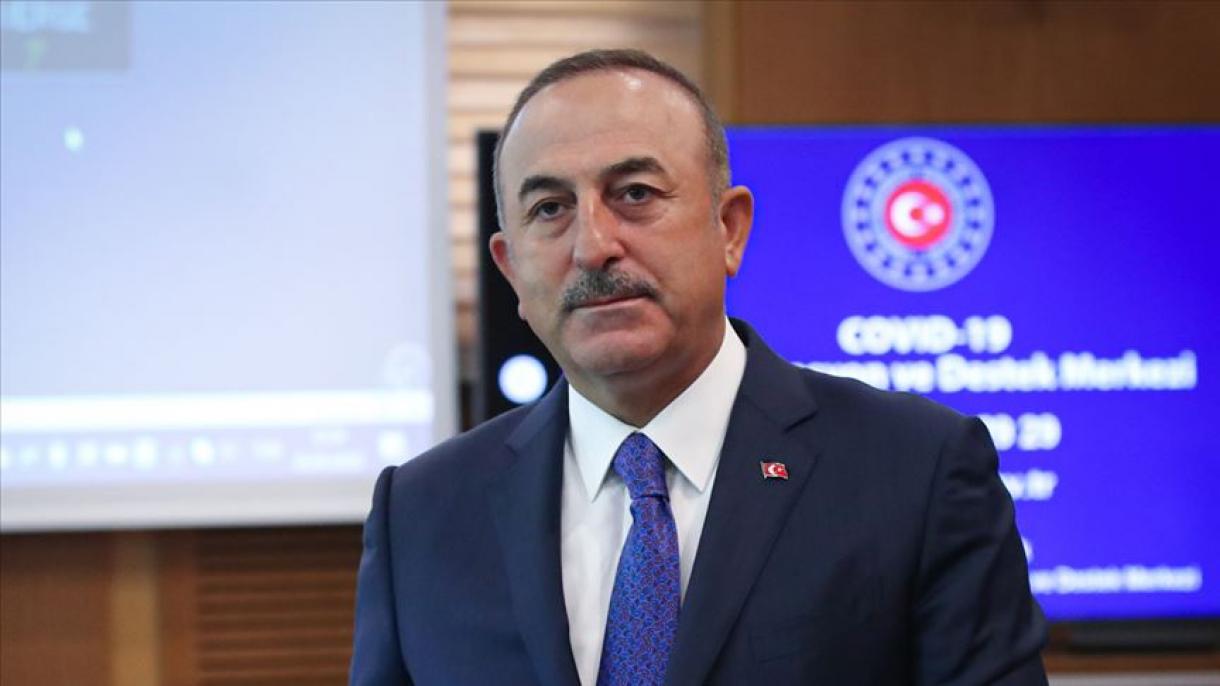 Çavuşoğlu: “128 países solicitaron material médico a Turquía, hemos satisfecho casi la mitad”