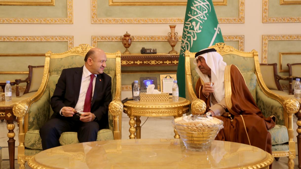 دیدار وزرای دفاع ترکیه و عربستان سعودی