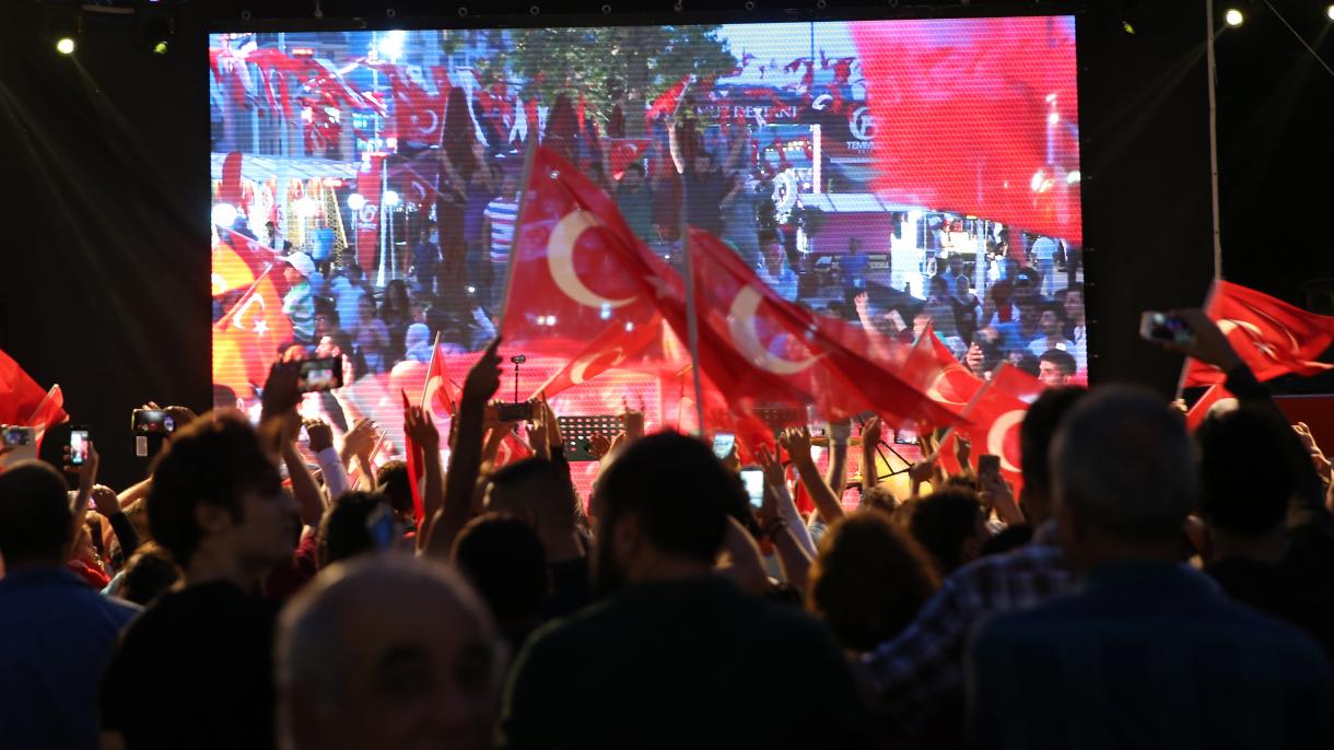 نوبتهای دموکراسی مردم ترکیه در اولین سالگرد حماسه 15 جولای