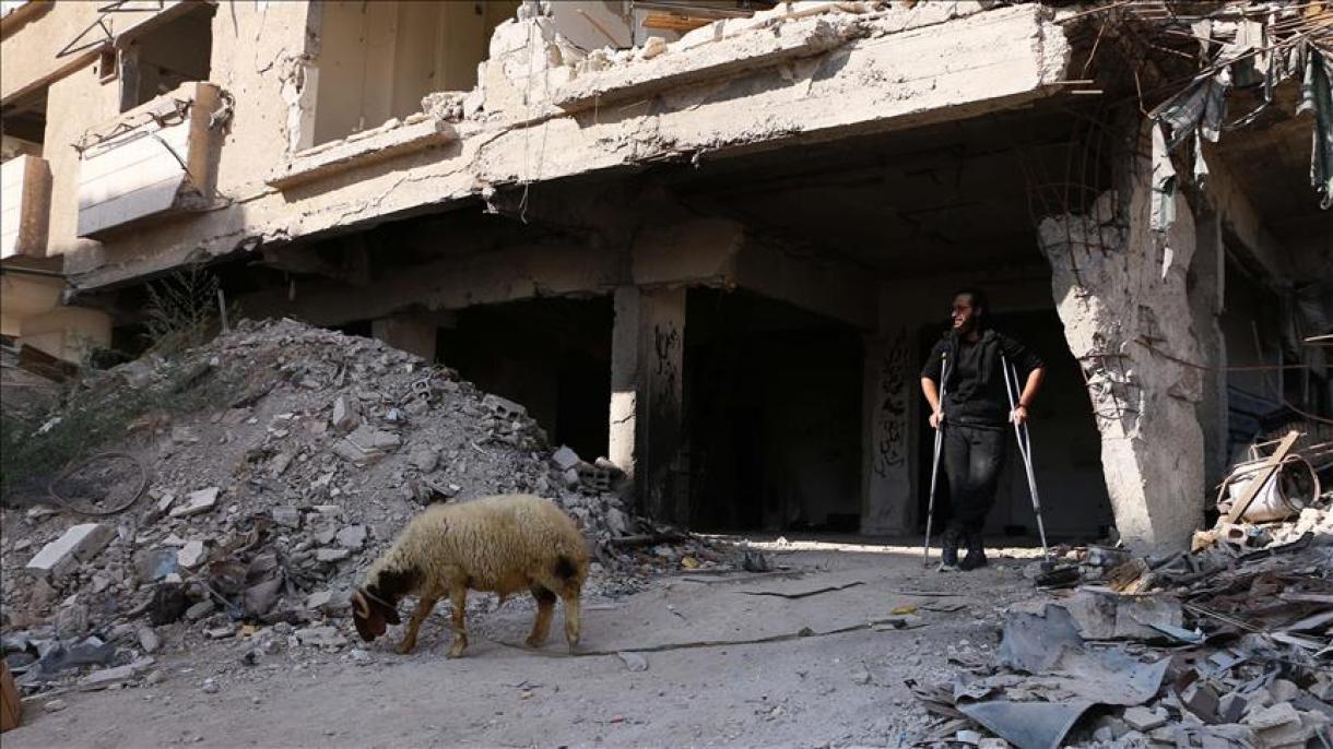 مردم سوریه برای هفتمین سال زیر سایه جنگ به استقبال عید قربان رفتند