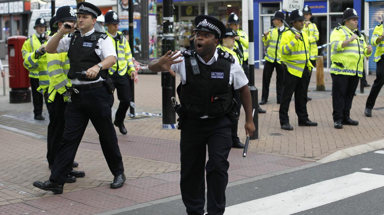 Acidente de trem em Londres deixa cinco mortos