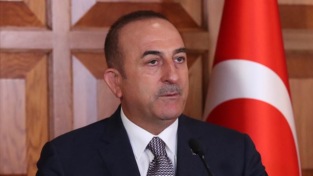 Çavuşoğlu: “Não compramos o S-400 para mantê-los na caixa”