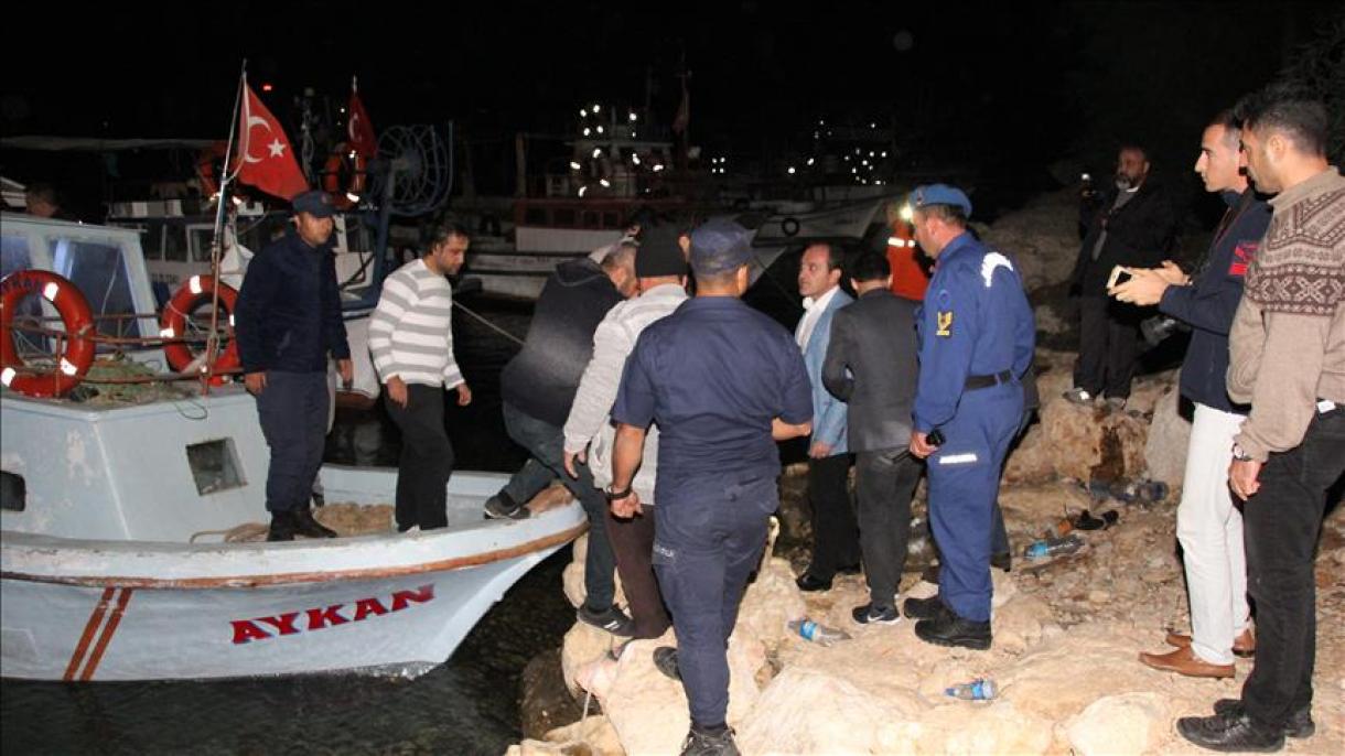 قایق حامل مهاجران غیرقانونی در سواحل مرسین ترکیه واژگون شد