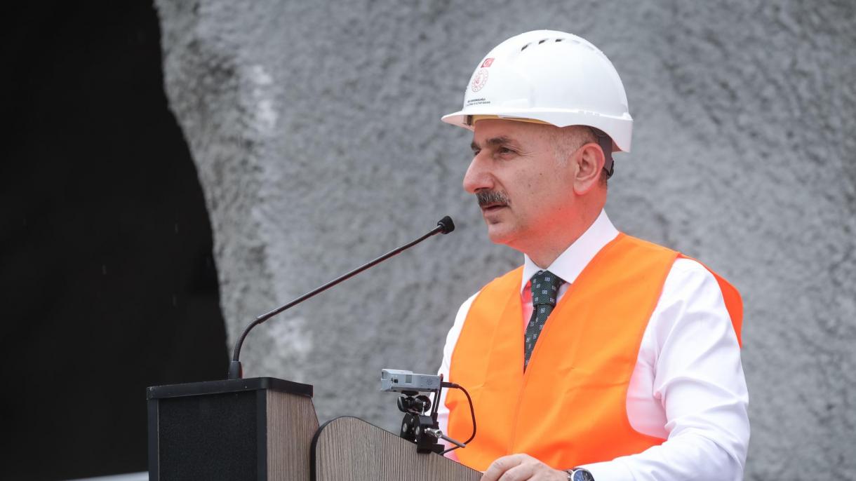 Karaismailoğlu: "Muchos proyectos en Europa tienen la firma de contratistas turcos"