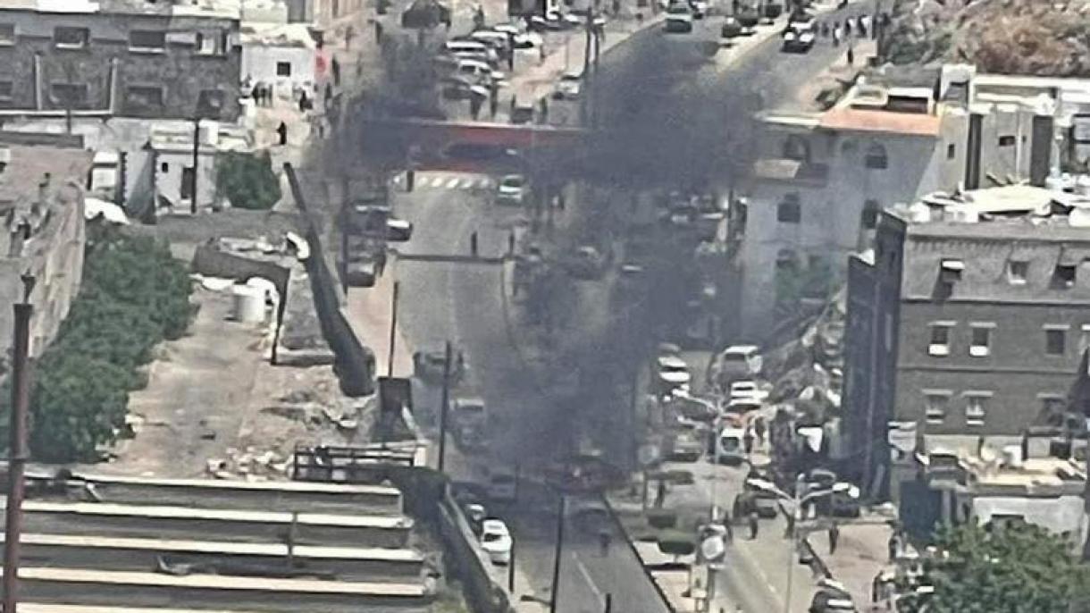 استاندار عدن یمن با خودروی بمب‌گذاری شده مورد حمله قرار گرفت