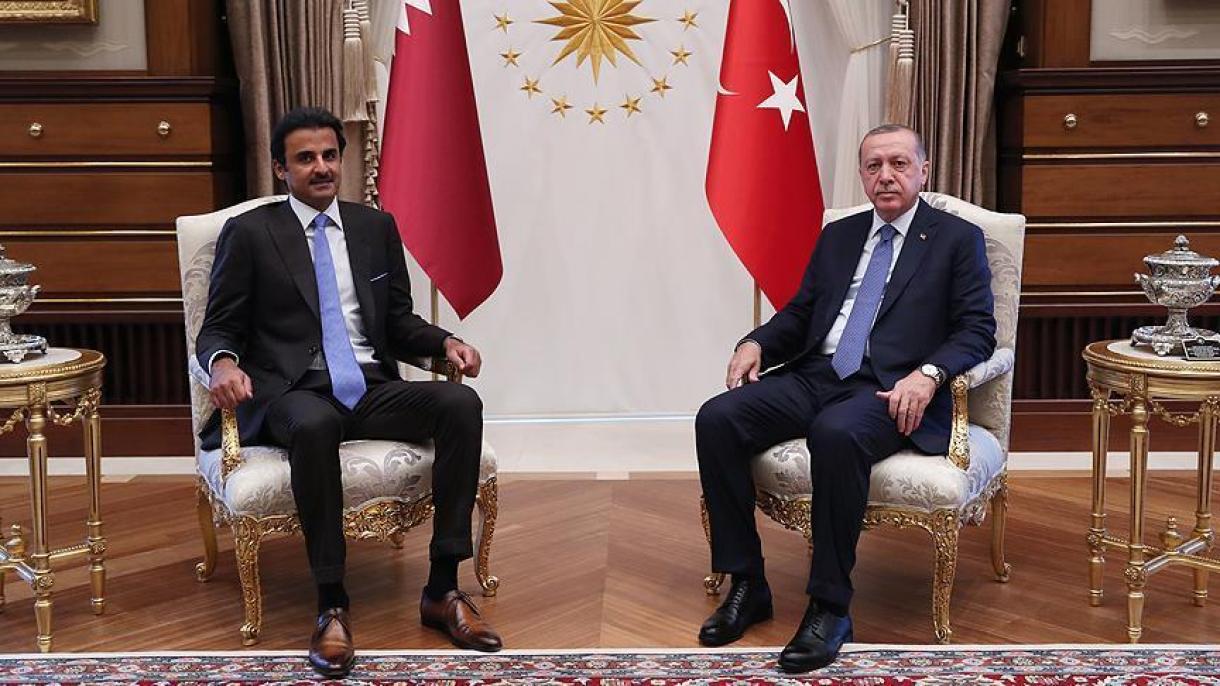 Emir Qatari faz uma visita "especial" à Turquia