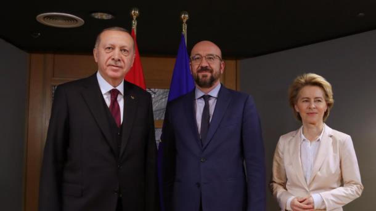 Erdogan e chefes da UE discutem o acordo de migração a portas fechadas