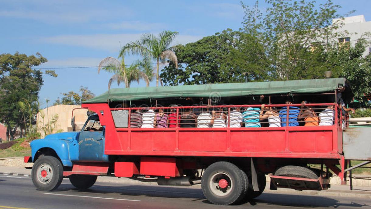 Al volcar un camión de pasajeros en Cuba hay tres mujeres muertas y 21 heridos