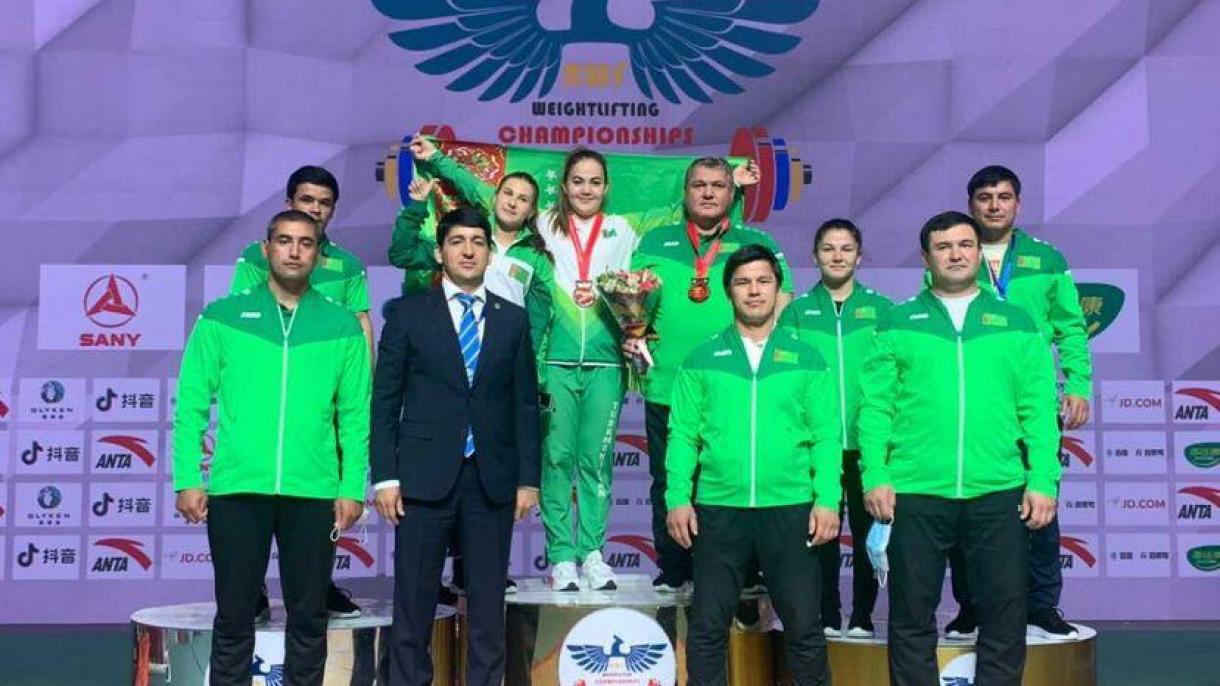 Türkmen türgenleri Aziýa çempionatynda 4 medal gazandylar