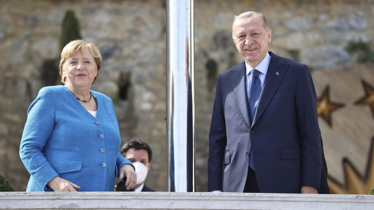 Merkel e' in visita in Turchia, l'incontro con Erdogan