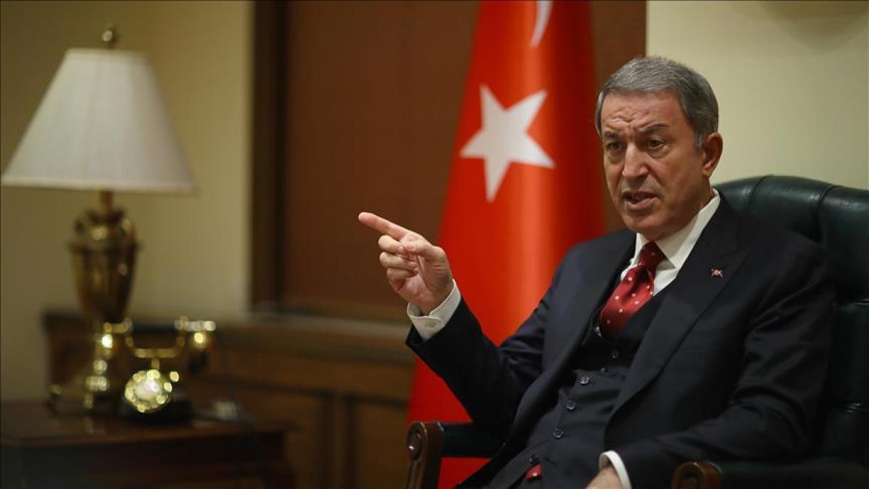 Hulusi Akar: "È fuori discussione permettere un "corridoio terroristico" nel sud della Turchia"