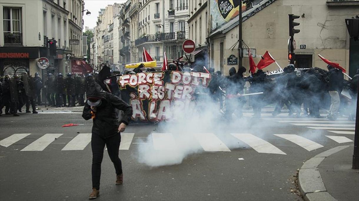 paris'te polis şiddeti.jpg