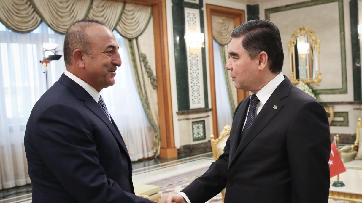Çavuşoğlu llega a Turkmenistán
