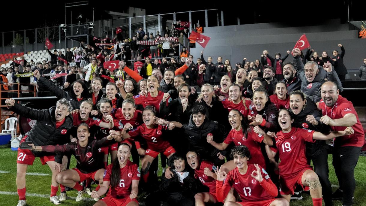 La selección turca femenina de fútbol venció a Hungría