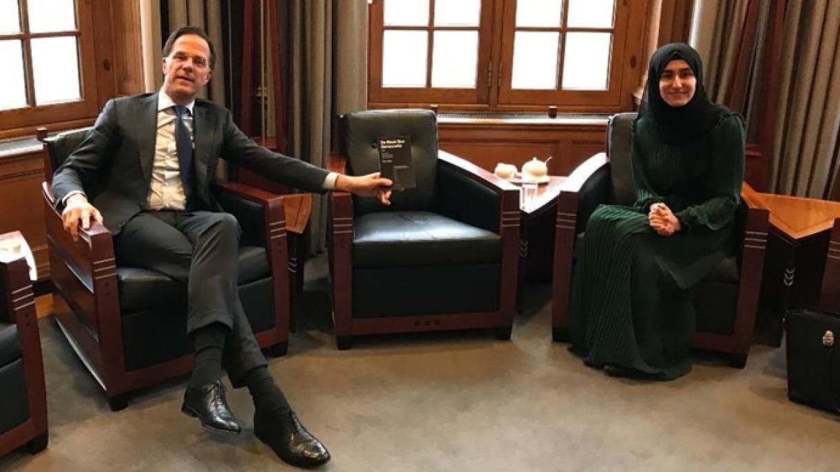 ルッテ オランダ首相がトルコ系学生執筆の本に高い関心 ルッテ オランダ首相がトルコ系学生執筆の本に高い関心
