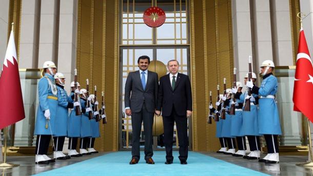 Emir do Qatar se declara agradecido ao presidente Erdogan pela ajuda