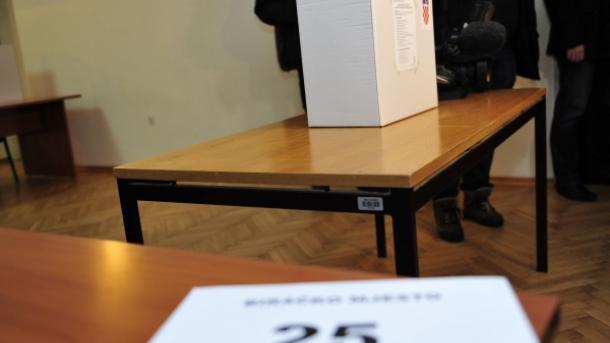 Nakon ponovljenog glasanja na 15 mesta: SNS-ova koalicija osvojila 131 mandat u parlamentu Srbije