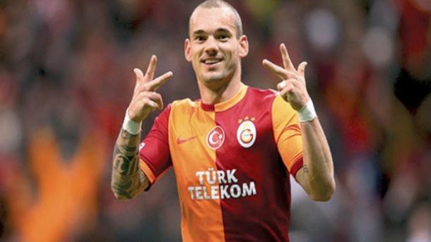 O que o jogador holandês Sneijder do Galatasaray pensa sobre a crise com a Holanda?