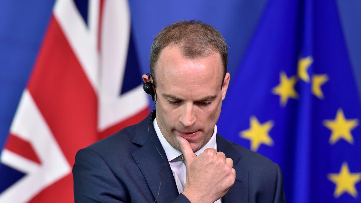 Két brit miniszter távozik a Brexit-egyezség miatt