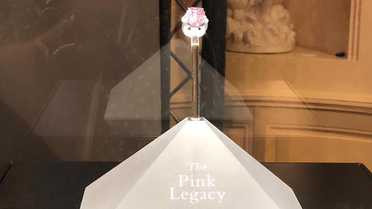Rekord áron árverezték el a „The Pink Legacy” című gyémánt gyűrűt