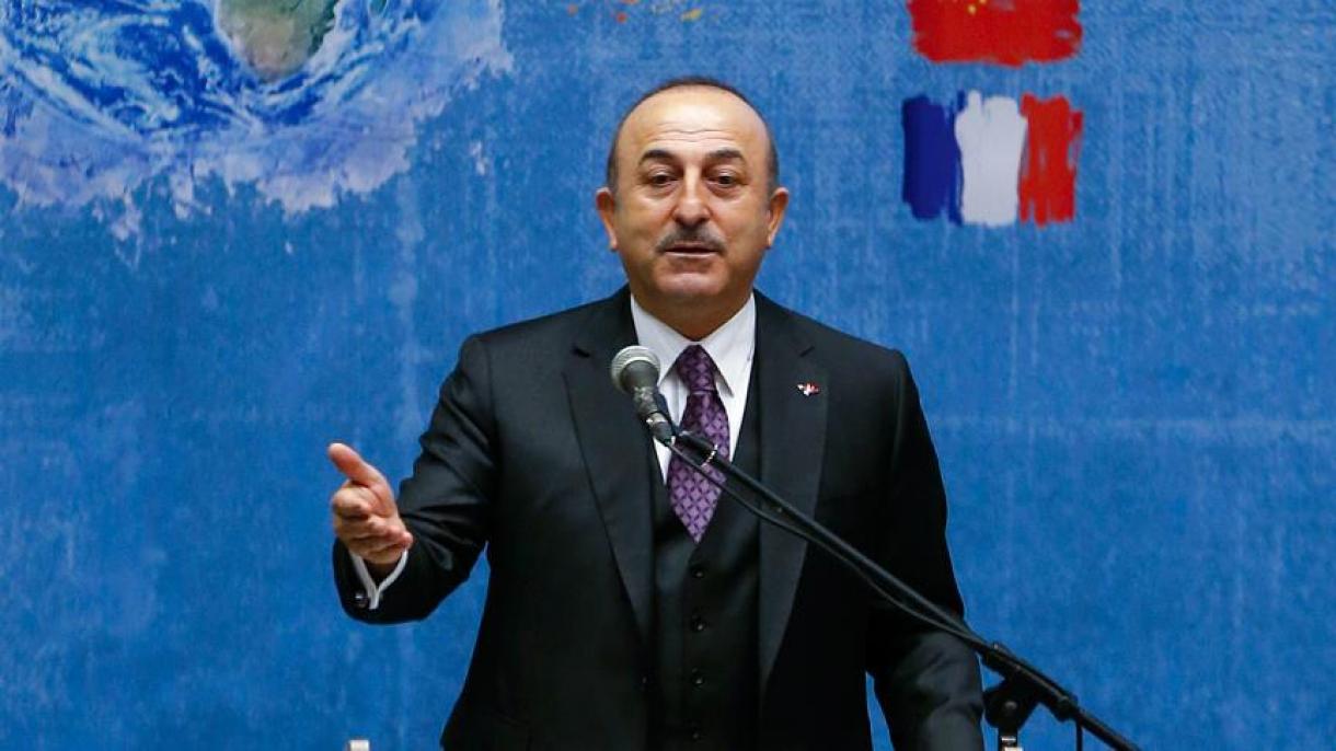 Çavuşoğlu evalúa cómo dirigir la decisión de EEUU de replegarse de Siria