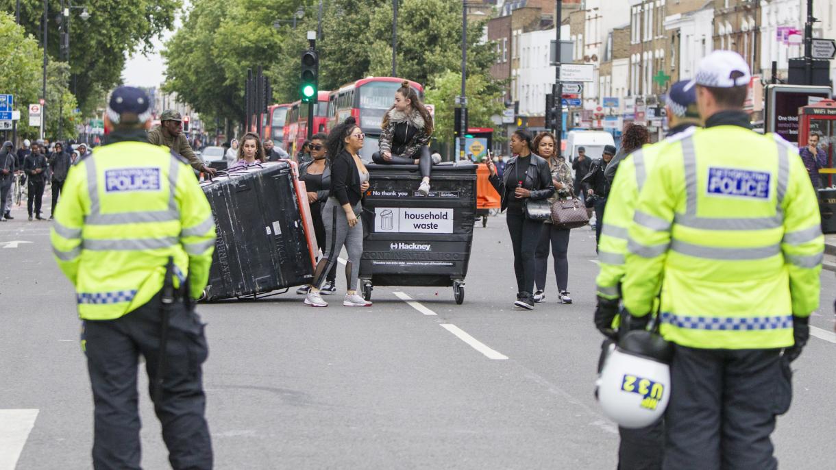 Protestan en Londres la muerte del joven de raza negra Rashan Charles en el arresto