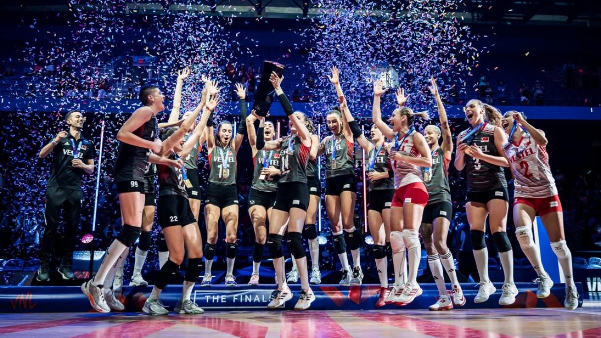 土耳其女排战胜中国队赢得世界女排联赛冠军