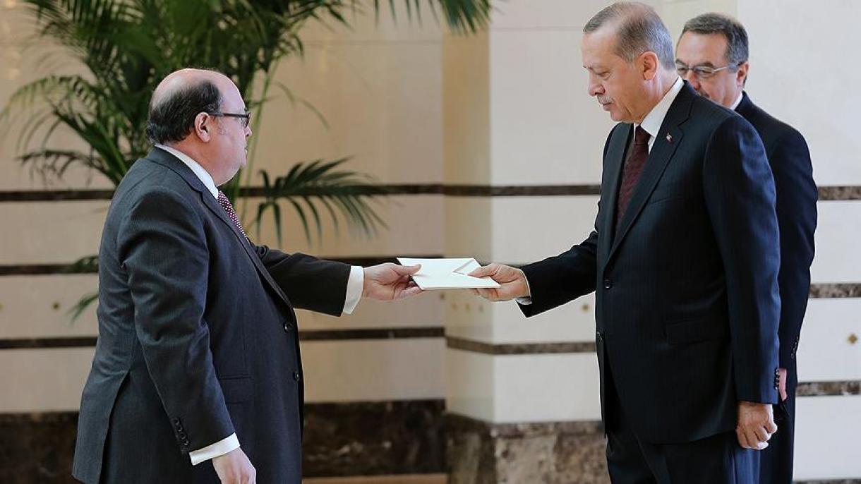 Presidente Erdogan recibe al embajador de Chile en el Palacio Presidencial