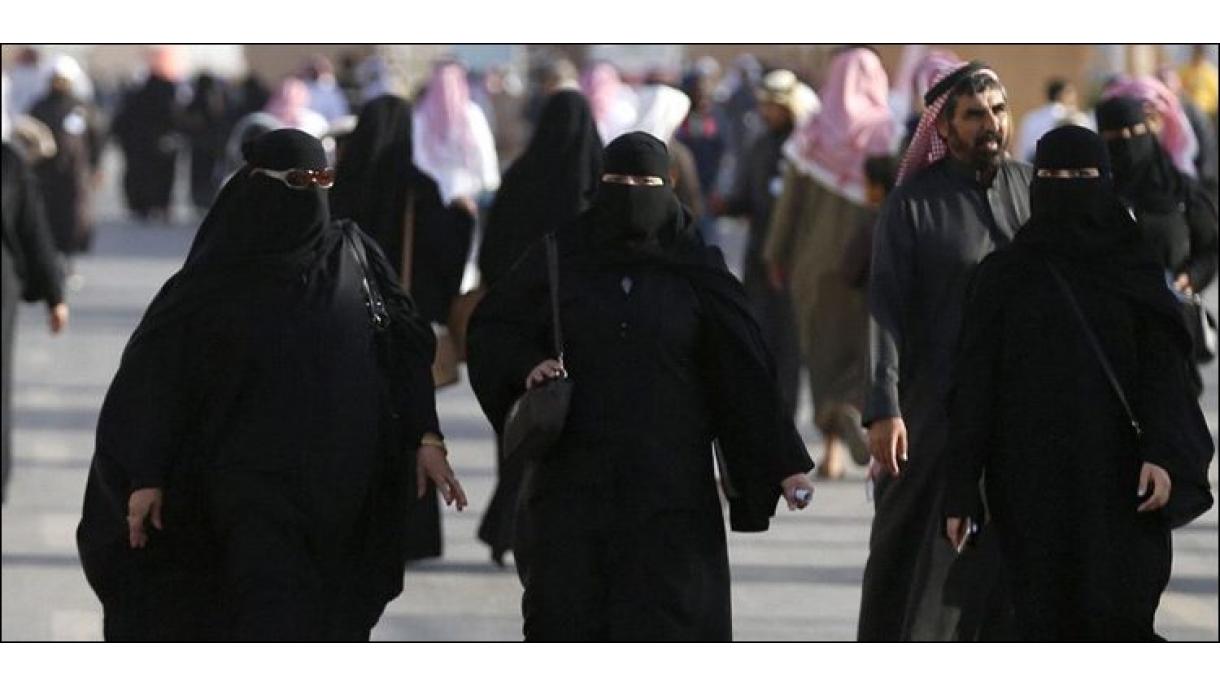 سعودی خواتین کو مردوں کے بغیر بیرون ملک سفر کرنے کی اجازت