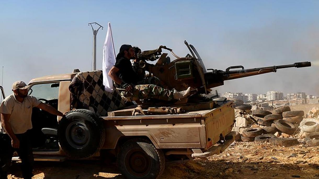 Los opositores militares sirios retiran sus armas pesadas de la línea de fuego en Idlib