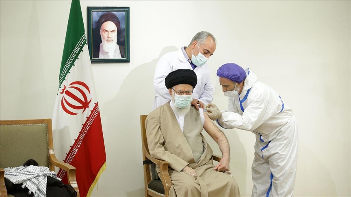 خامنه‌ای اولین دوز واکسن ایرانی را دریافت کرد