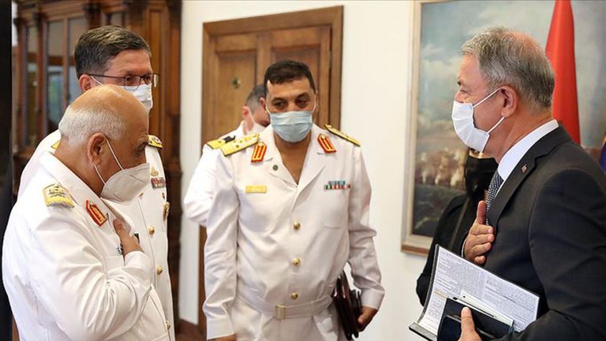 Акар прие командира на военноморските сили на Либия
