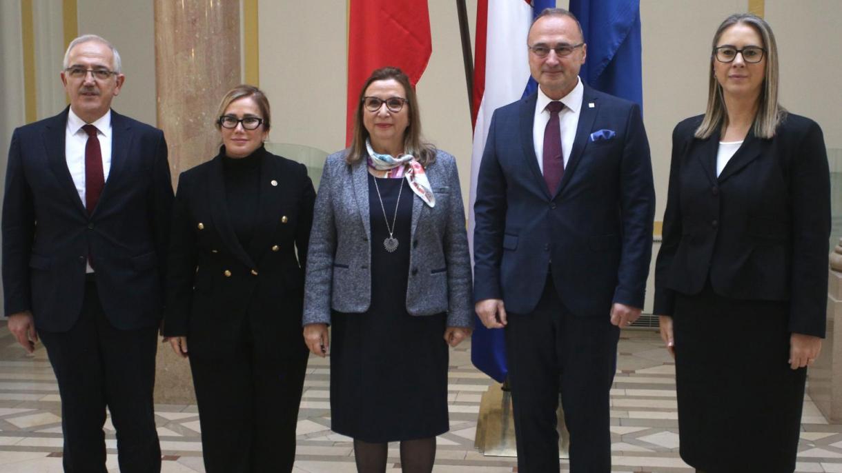 Törkiyä säwdä ministrı Xorvatiyada oçraşular ütkärde
