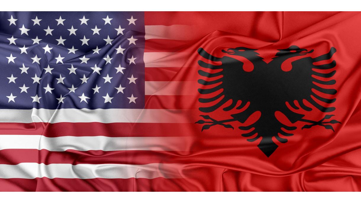 ABD-Arnavutluk bayrakları_kolaj.jpg