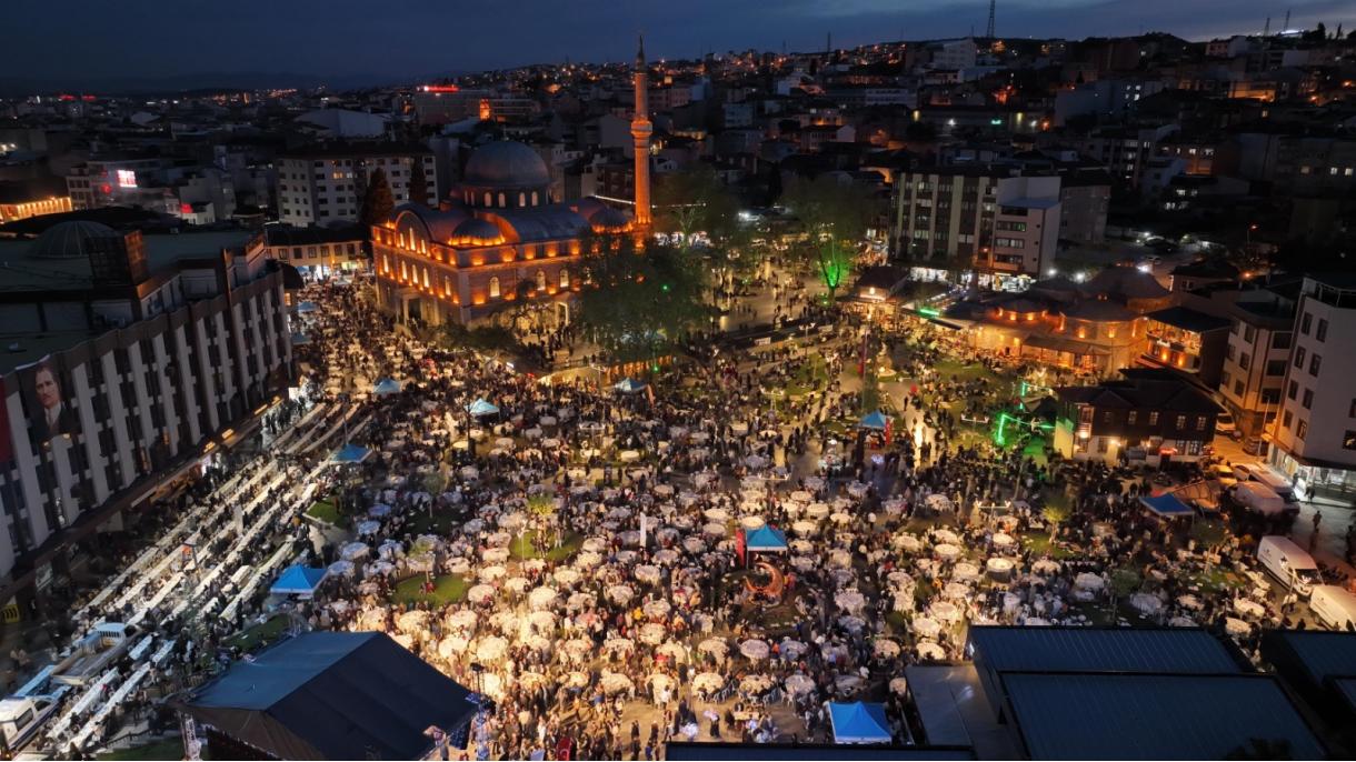 کل ترکیہ بھرمیں شب قدر کو بڑی عقیدت و احترام سے منایا گیا